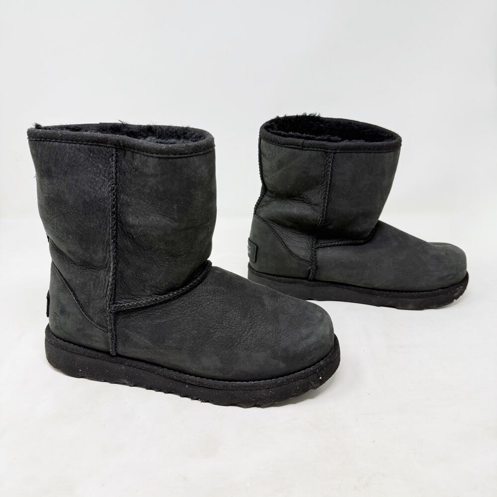 [UGG] Black Classic II Waterproof Suede Winter Boots Cozy Shearling Kids Size 3